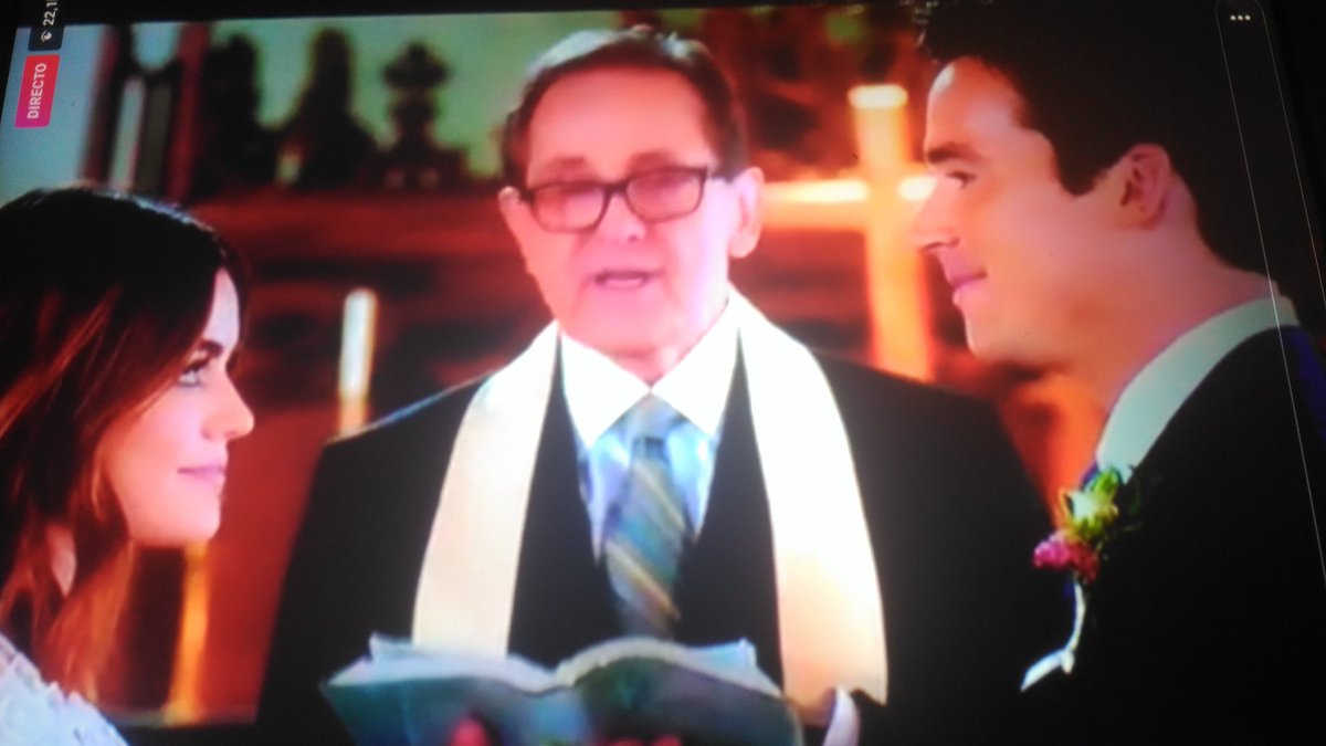 mariia_aroca's tweet image. Ezra and Aria Mr. and Mrs. Fitz 
Because it is the best ship of pll and they deserved that end #EzriaWedding ❤❤