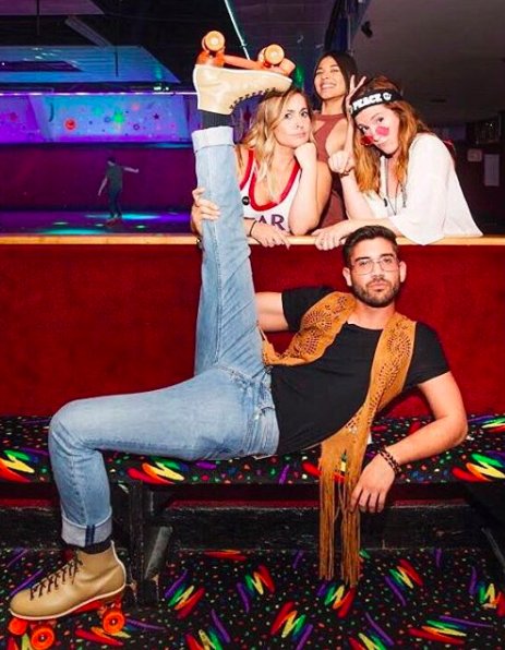 ProjectWW's tweet photo. .@praytellagency is hiring! You won’t be judged on flexibility, but some pre-interview stretches wouldn't hurt https://t.co/YwL0A4FtNq https://t.co/cbhJ6EV2AB