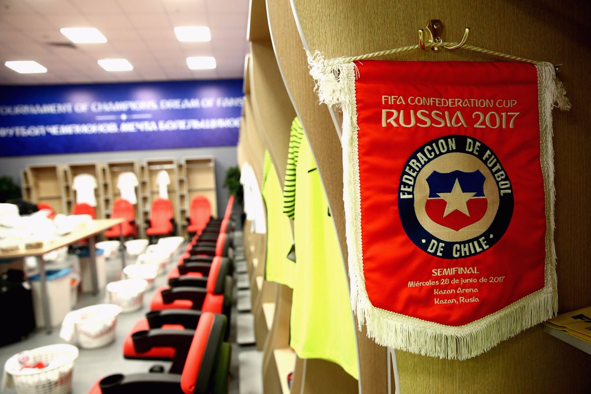 FIFAcom's tweet photo. 📸🇵🇹🇨🇱
Inside the dressing rooms ahead of #PORCHI
#ConfedCup https://t.co/gPtGIlddbI