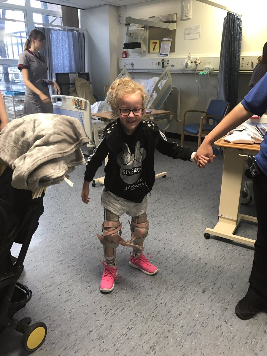 katiexred's tweet photo. 3 days laid in a hosp bed,plates in and she's up ❤️xx https://t.co/ht6GzOAxic