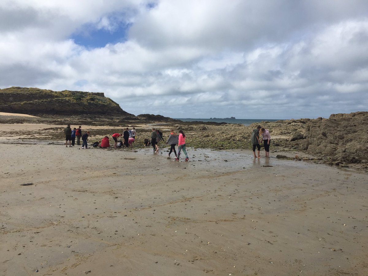 Grove_Academy_'s tweet photo. A very busy day had by all. Le Mont St Michel to start then St Malo beach and ice cream to top it all off! Now for French night 🇫🇷 https://t.co/Ph00KdLPr4