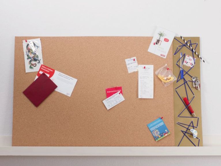 Este tablón de anuncios hecho a base de corcho te va a encantar. ¿Quieres aprender cómo se hace? => dwnda.me/corchodorado