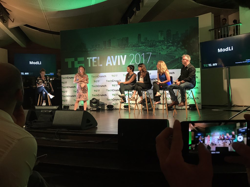 DaAmitAgrawal's tweet photo. Curated modest fashion for women. #modli #TCMeetup https://t.co/TWS3chTo34
