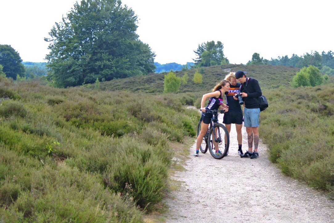 In Transition #10 portretteren we 3 Snelle Stellen. @martijnkeijsers ging even kijken bij de fotoshoot van <a href="/dscheltinga/">Diederik Scheltinga</a> en <a href="/bovanheeringen/">Bo van Heeringen</a>