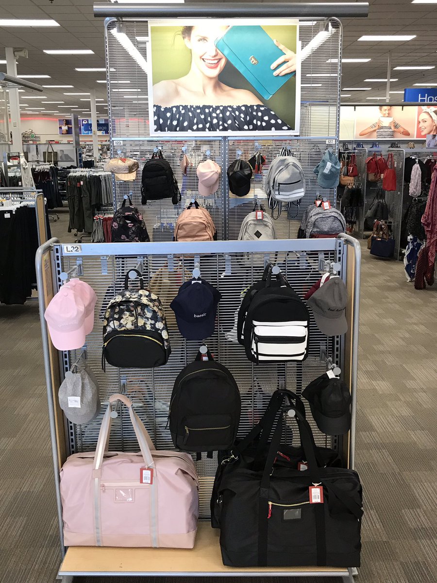 sarah_sklar1's tweet image. Giving accessories a face lift for the weekend! #1789 #backpacks #90sflashback