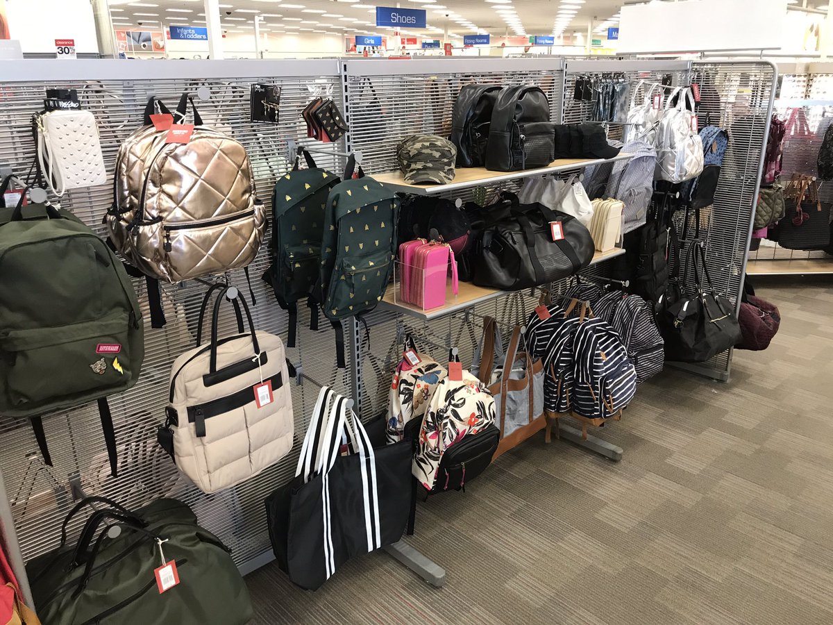 sarah_sklar1's tweet image. Giving accessories a face lift for the weekend! #1789 #backpacks #90sflashback