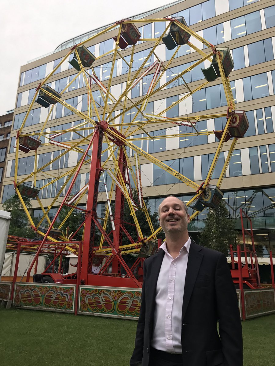 thipperson202's tweet photo. The Jon "Ferris" Wheel. #utilitywiseplc #telca2017 https://t.co/jJ99JU5djc