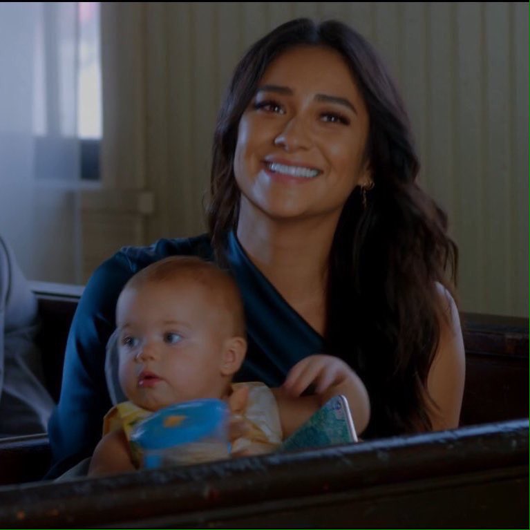 liar_vez's tweet image. Lily, Grace, Alison and Emily! #EmisonEndGame #ThanksMarlene 👶🏼