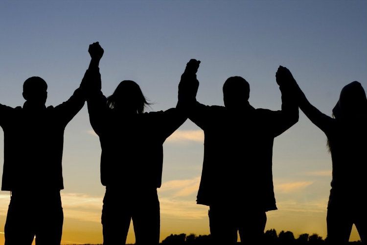 Lealtad: Sentimiento de respeto y fidelidad a los propios principios morales, a los compromisos establecidos o hacia alguien. #GCPinversione