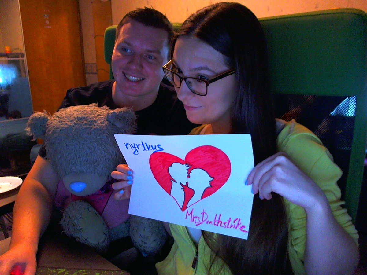 FamilyStreams's tweet photo. Начало в 21.30 
- PUBG (~6-8ч) 
Сигна для влюбленных : Светочке и Толе. Будьте счастливы, долгих и красивых вам отношений ❤ https://t.co/9z4ToFmdUe
