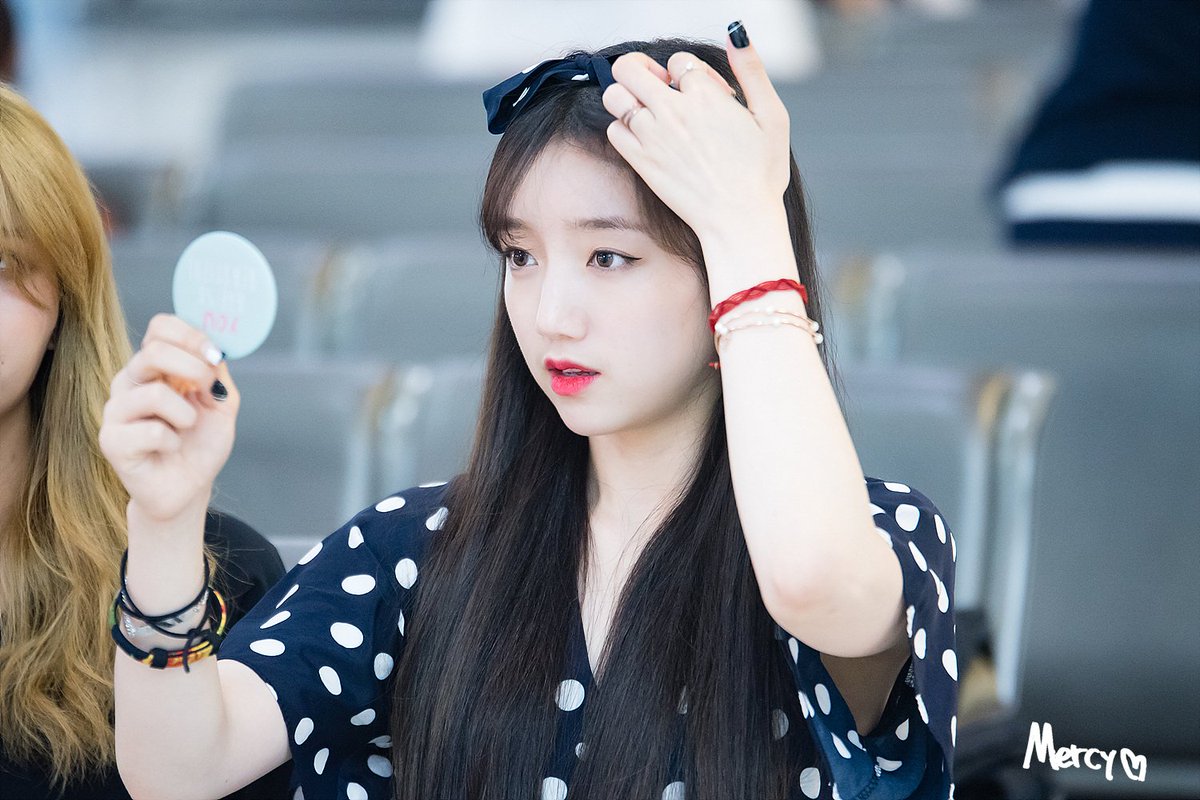 mercy2able's tweet photo. 170627 일본 쇼케이스 출국
웃으면서 만나게
@2ABLE_ADe @2ABLECOMPANY
 #박해영 #해영 #ADe #투에이블컴퍼니
https://t.co/H7tZfbmFLf https://t.co/cAGPLFzWtg