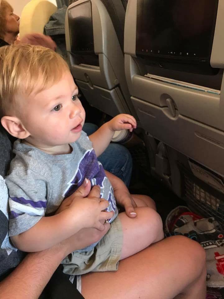 TheoReactionss's tweet image. First time flying on an airplane! #ThisIsSoMuchFun #TravelingBaby