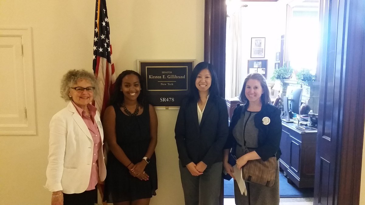 StacieTSinclair's tweet photo. Thank you @SenGillibrand and Emerald for your willingness to support seriously ill patients! #PCHETA #PatientQOL #palliative #hpm https://t.co/9h6KDLXt6n