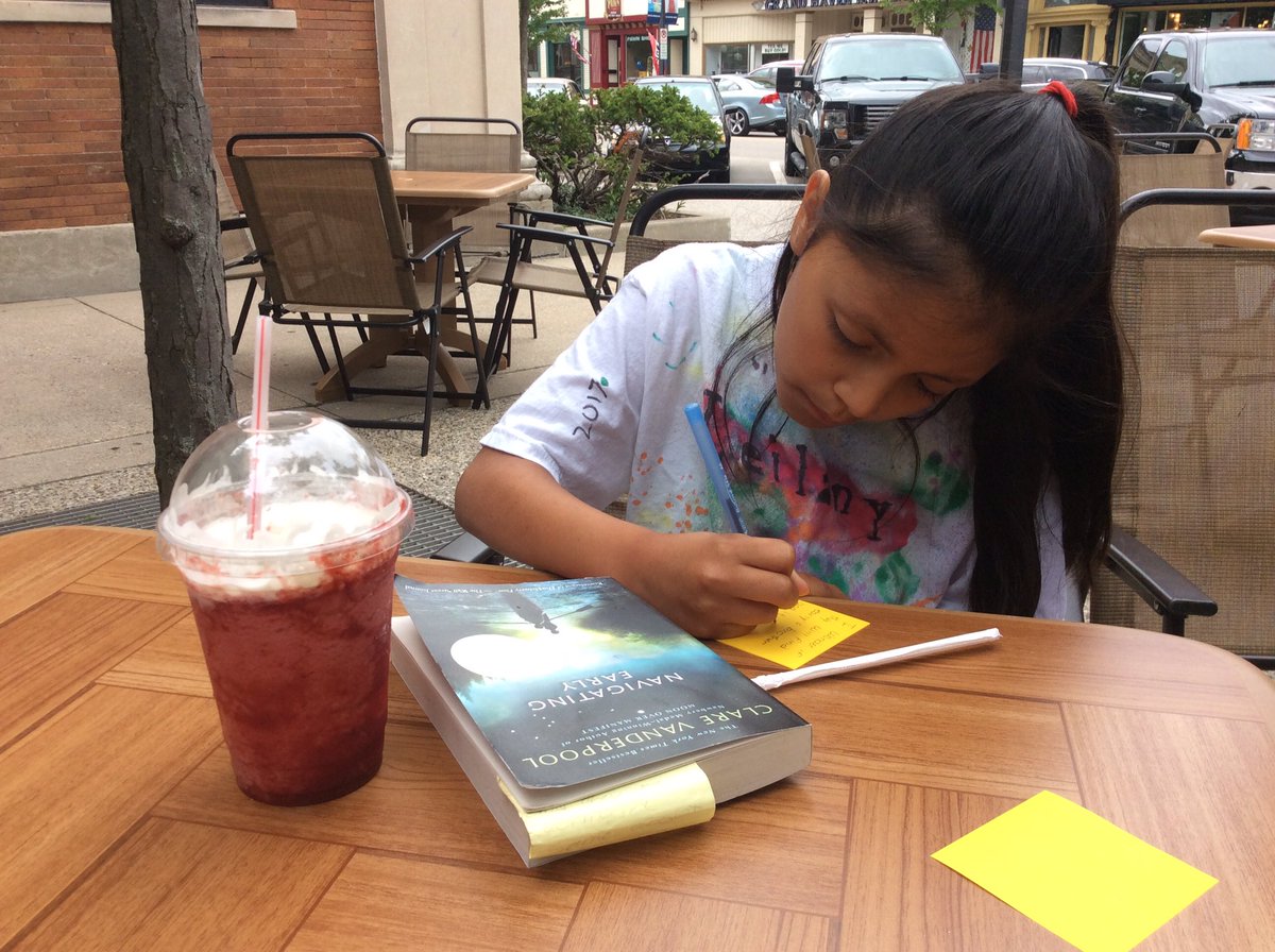 AnnieRatke's tweet photo. Books, thinking, conversations, friends and smoothies...awesome summer book club meet up! #peachplains #navigatingearly #proudteacher https://t.co/HSL3ySrd7L