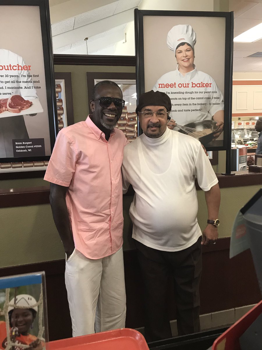 pastor_epps's tweet photo. In Jacksonville FL about to put a dent in this buffet! #LifeIsGood #SouthPhillyConnection #7thSt https://t.co/NYcximhOb3