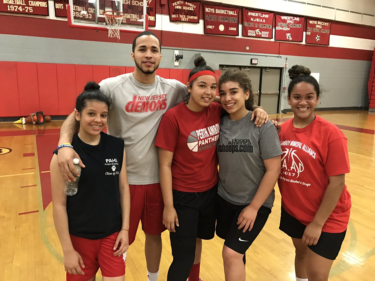 ushoops's tweet image. It's good to have Perth Amboy girls at hoops! 
#USHOOPS
#KidsToPros
USHOOPS.com ❤️🏀