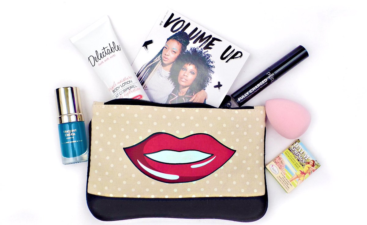 LePeppermint's tweet photo. I've finally unbagged my June #ipsy glam bag on the blog. So many goodies, check it out! π #ipsyvolumeup #blogger https://t.co/NzC1D3Q9jM https://t.co/lbwppj45BV