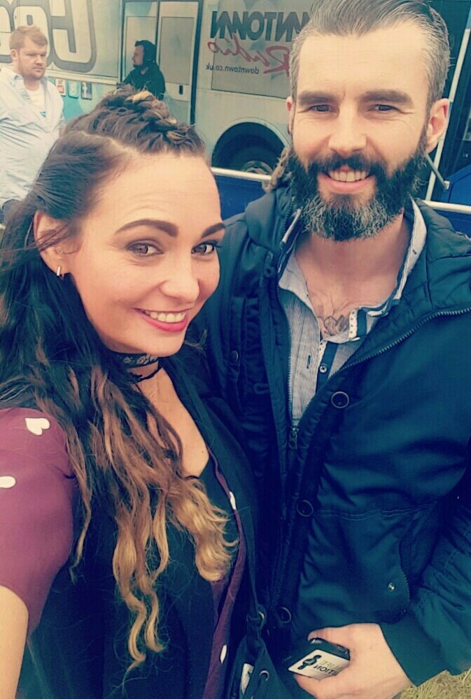 TsWays's tweet photo. I see you @CoolFM 👋 @GreenDay #Belfast 🤘💃🍻 https://t.co/Y9PVbCHdGe