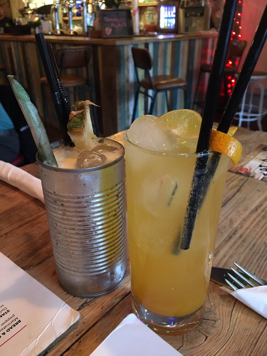 Hump day cocktails with <a href="/Gingeybites/">gingey bites</a> at <a href="/Caribbcroft/">Caribbean Croft</a>.