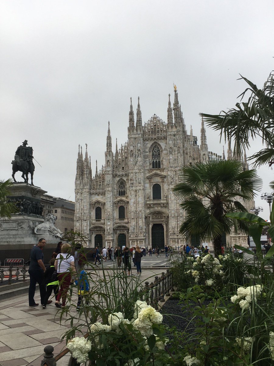 I'm at Piazza del Duomo - <a href="/comunemi/">Comune di Milano</a> in Milano, MI swarmapp.com/c/81HIQfhTjUV