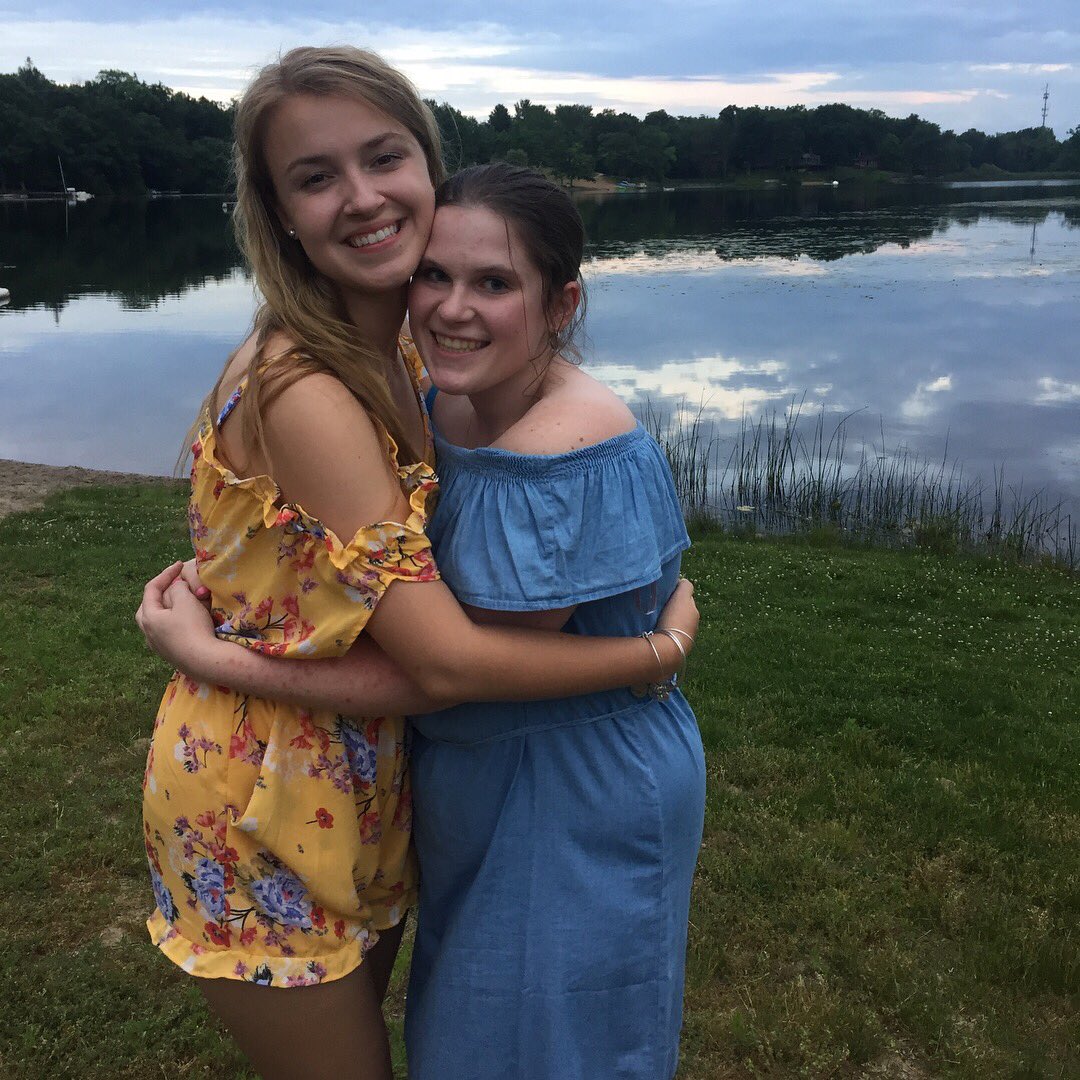 LydiaPatten's tweet image. I already posted but I just really ❤️ @gordon_fionna and it's her bday!!!!!! 🎉🎉