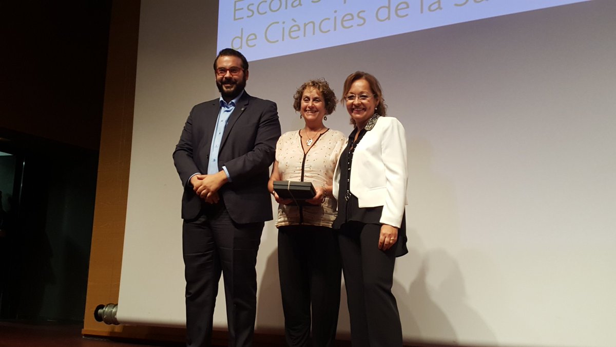 Lliurem reconeixements a entitats col.laboradores amb el Grau d'Infermeria.
