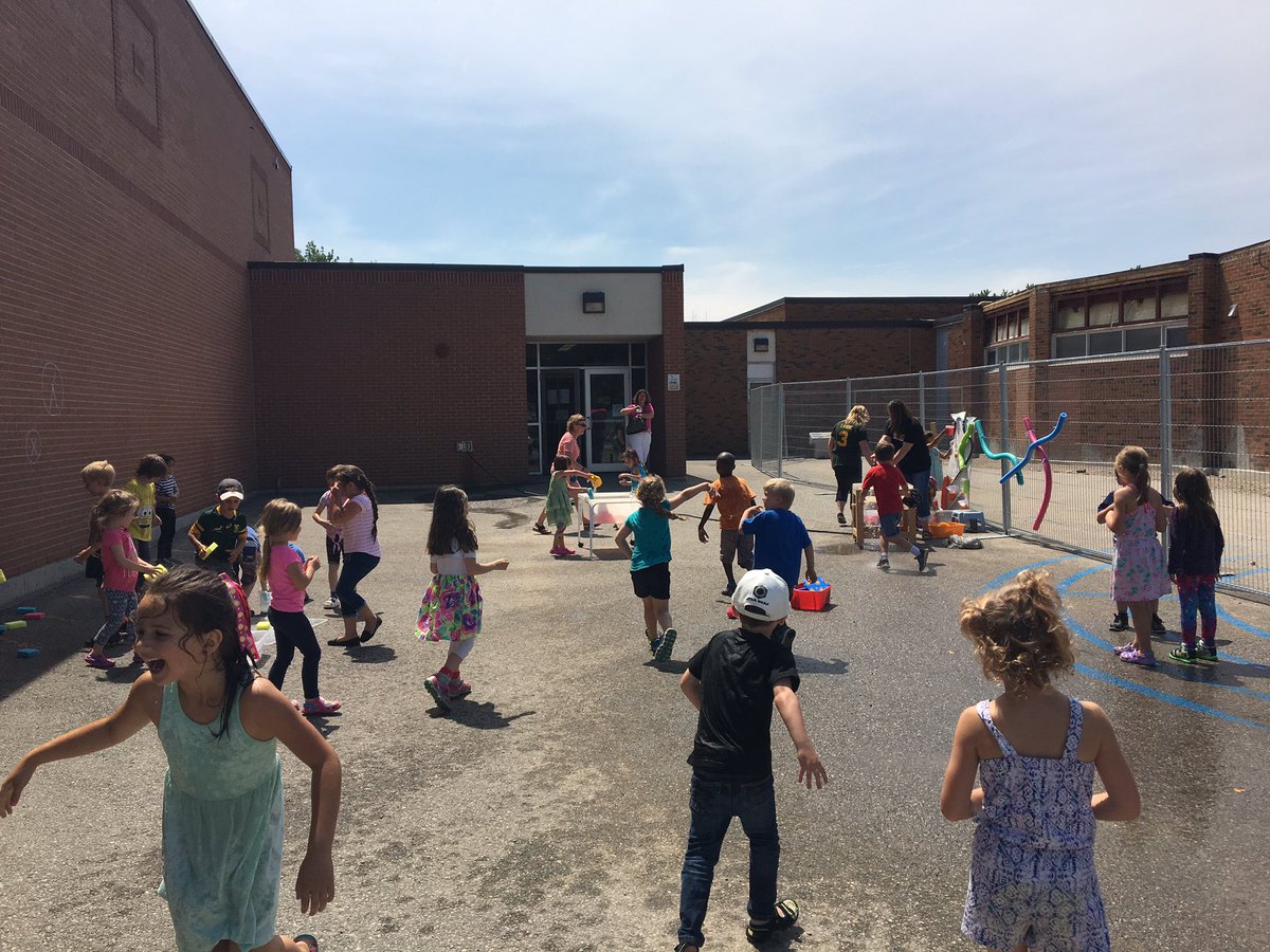 HPkindies103's tweet photo. Water day!!!  Finally!! https://t.co/bXykf8vjuB