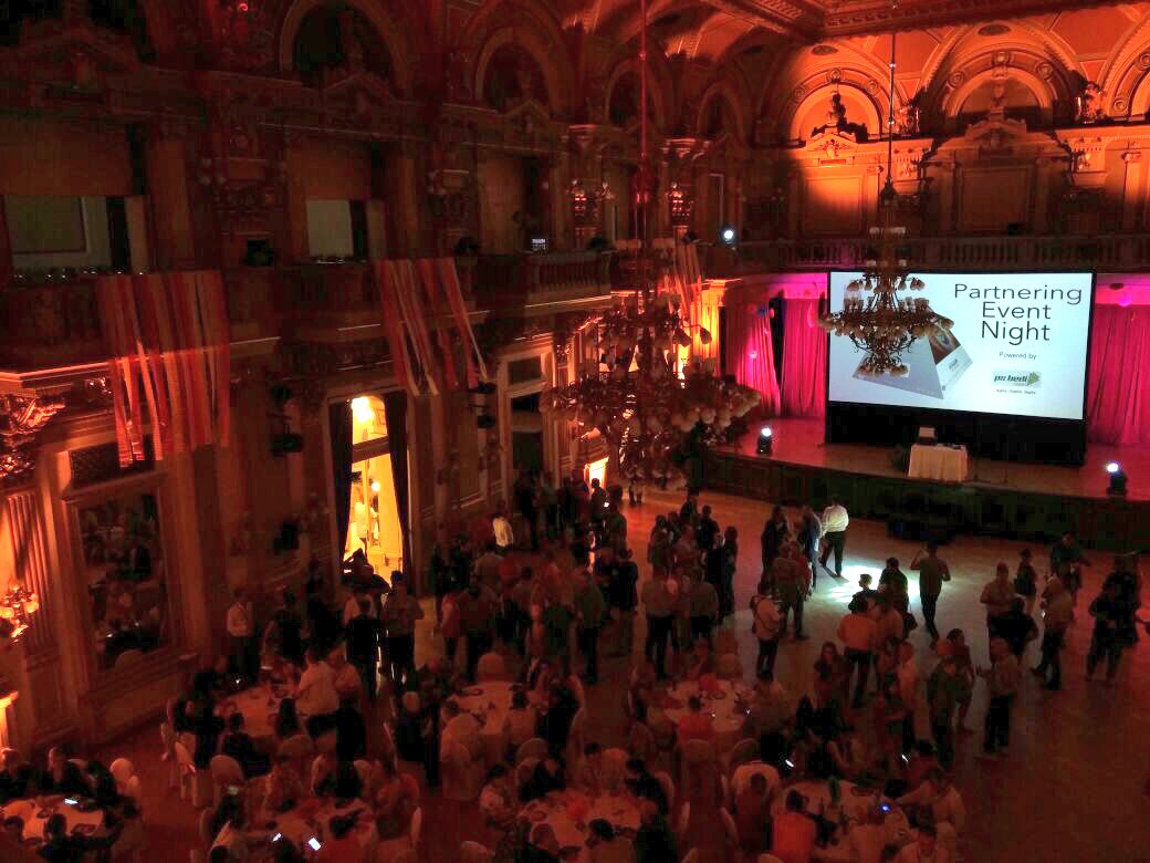 IELAWORLD's tweet photo. #Bollywood #party at National House of Vinohrady for #IELAPrague #PartneringEvent #Night https://t.co/7vHQpYqjpO