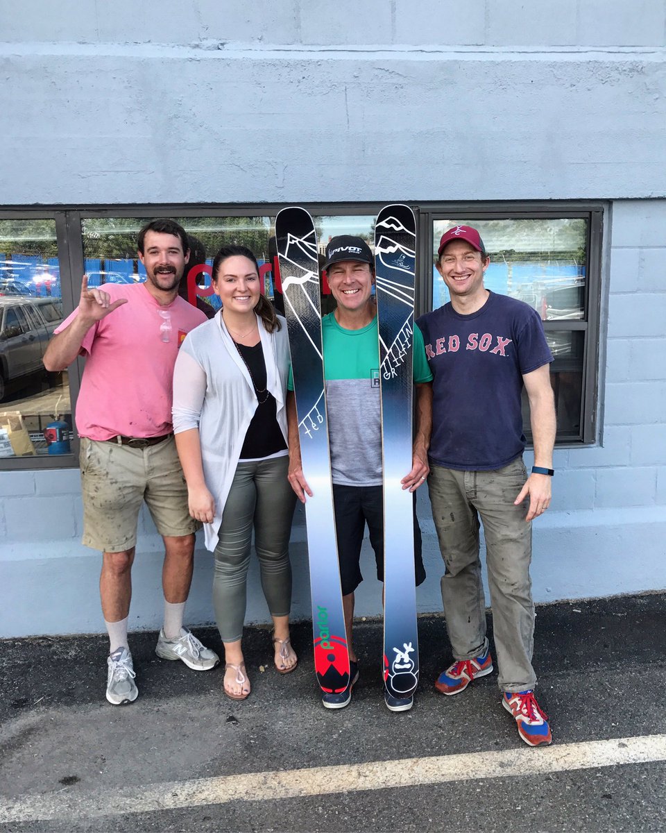 Parlorskis's tweet image. Summertime at the Parlor means classes are in full swing. Here&apos;s our squad with Mark Budreski and his new custom planks #ParlorBeyond