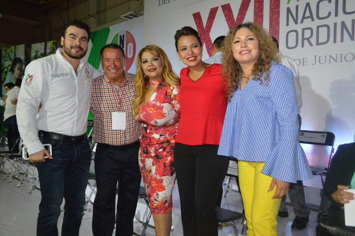 SMIenSinaloa's tweet photo. El día de ayer se realizó asamblea general ordinaria de #cnopsinaloa, donde el senador @arturozamora tomó protesta a los comités en Sinaloa. https://t.co/s7Y1LtS7rT