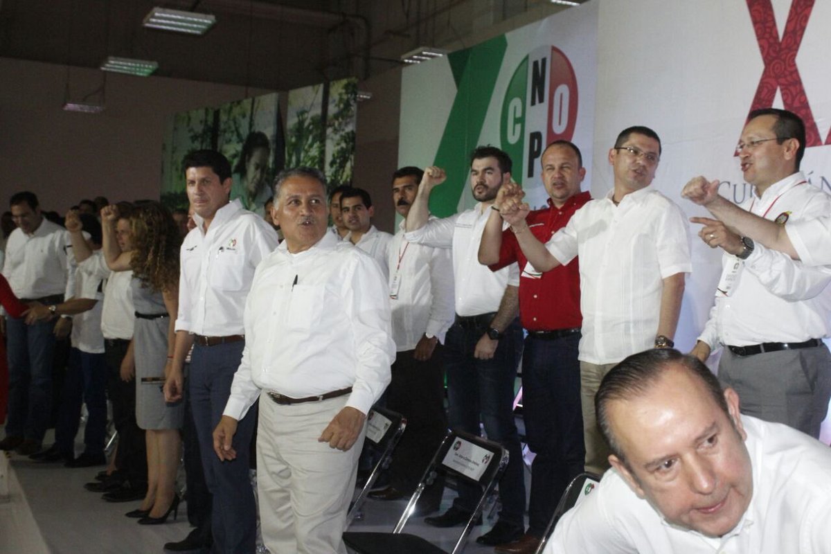 SMIenSinaloa's tweet photo. El día de ayer se realizó asamblea general ordinaria de #cnopsinaloa, donde el senador @arturozamora tomó protesta a los comités en Sinaloa. https://t.co/s7Y1LtS7rT