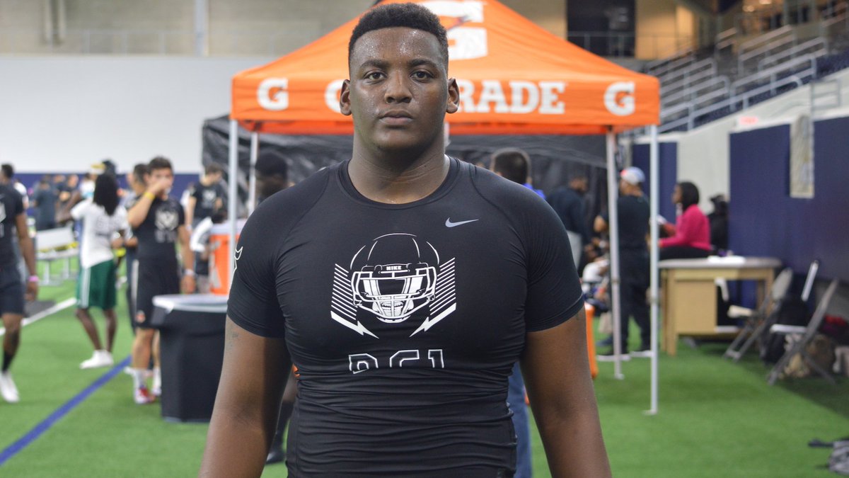 BillyEmbody's tweet image. Here's a free look at all the #LSU recruits that will be in action at #TheOpening Finals in Oregon this weekend. 

-&amp;gt;scout.com/college/lsu/st…