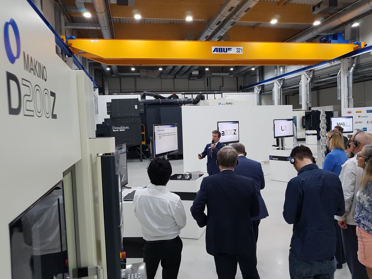 MAKINO_Europe's tweet image. Successful pre #EMO2017 press conference in Kirchheim. Thanks for the great discussions! Meet the #ReferenceClass in Hannover in hall 12