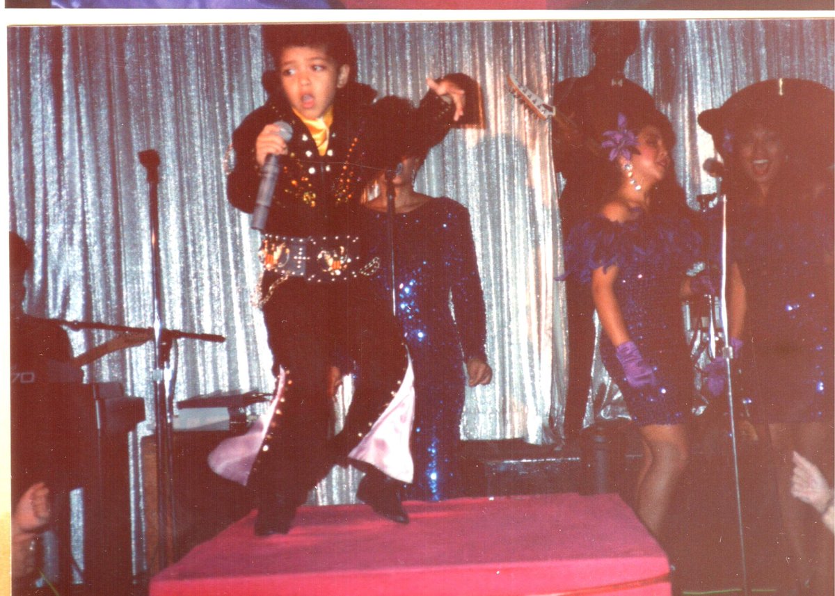 stvngntr's tweet photo. @CiscoLive Ya, it was called The Love Notes Show with his fam.  He was the youngest Elvis impersonator.  Crazy! https://t.co/HKOXAkO9Lp