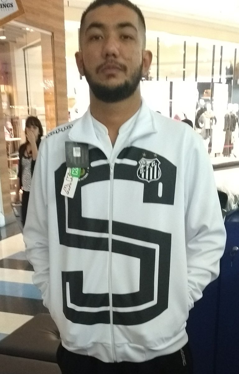 dsena7_sfc's tweet photo. Coleção agasalho 2017 aquecimento do @SantosFC aqui na Santos Store do Shopping Campo Limpo.
#SantosStore #SantosFC https://t.co/3qT1w2vePY