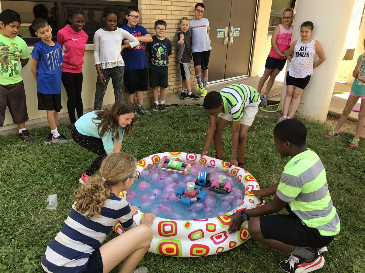 ScncTeacher2015's tweet photo. @EMSD37 summer TEC Camp. https://t.co/JQhVP0hEhQ