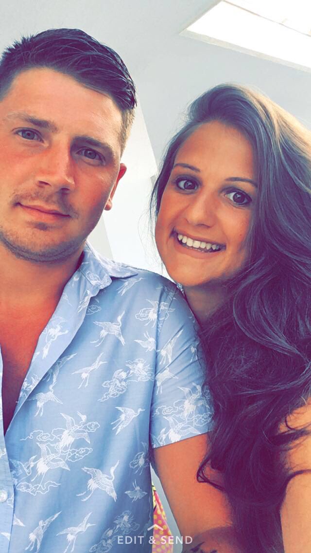 seaton11126's tweet photo. Spending 12 nights never apart from your partner for them to then be working away is a killer not even been a day #Needmy❤️ #snuggles #soppy https://t.co/q28TEt5vHH