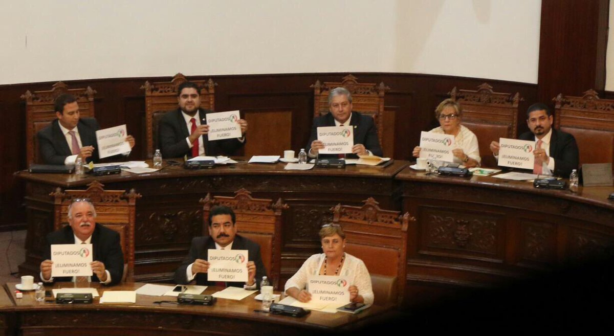 willy_schz's tweet photo. Hoy #Coahuila dice SI a la eliminación del fuero, TU voz SI es escuchada! #CongresoEliminóFuero #DiputadosPRIaFavor @EnriqueOchoaR https://t.co/oDVTpeyEXD