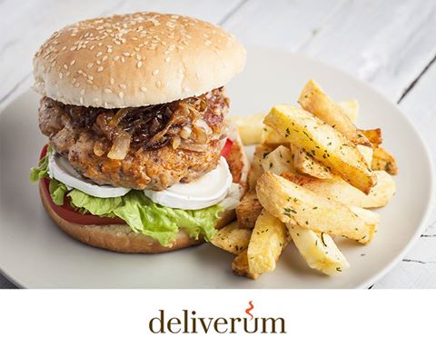 Deliverum's tweet photo. ¿Te apetece una hamburguesa? En #Deliverum apoyamos el concepto #FastGood ¡No pidas en cualquier sitio!
 🍔 https://t.co/tVNvRscAAV 🍔 https://t.co/T6h0jbQASJ