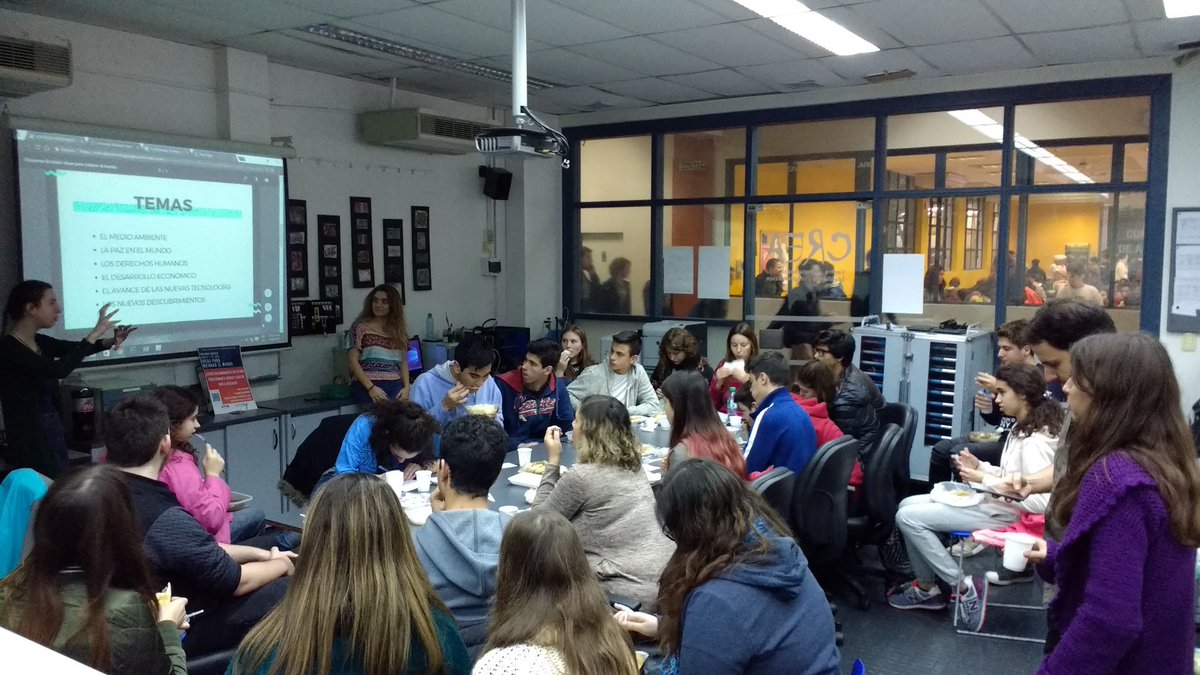 ort_crea's tweet photo. Alumnos de @ORTArgentina compartiendo en @ort_crea sus ideas para cambiar el mundo y participar del "Concurso Einstein" @amigoshuji https://t.co/gQGLDdxFEB
