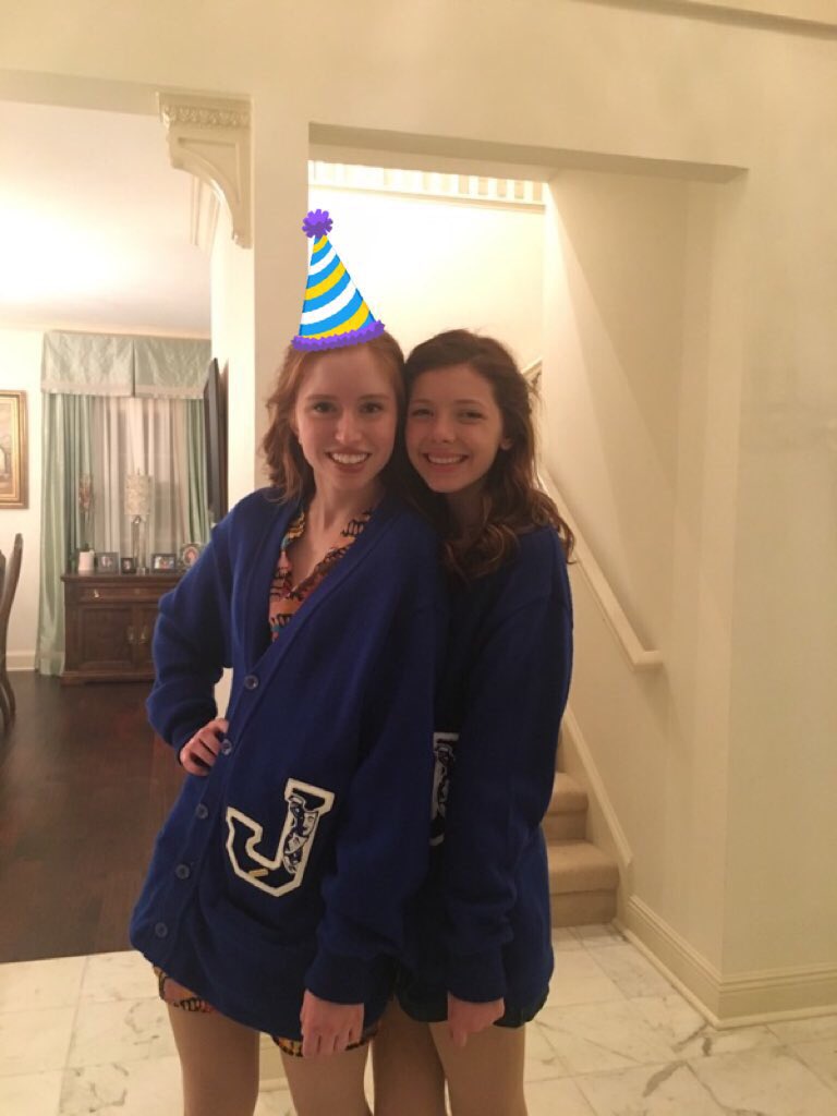 _lfalgoust_'s tweet photo. Happy Birthday to the girl who made high school and every show so special and who I'd be lost without. So much love for the best bar wench 💕 https://t.co/CBGf3oz3W2