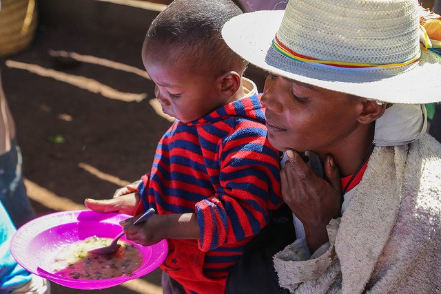 WBG_Education's tweet photo. What happens to a country when its children are deprived of early nutrition + learning? A #Madagascar case study: https://t.co/7lwhDJgU5M https://t.co/aIH7rjWREV