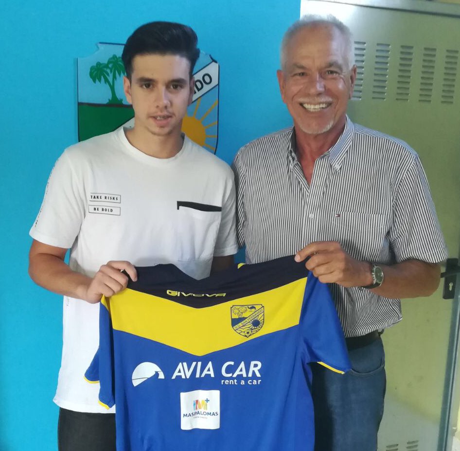 UDSANFERNANDO2's tweet image. LISANDRO CABRERA.
nueva adquisicion para el tercera división , SUB-23, procedente  del CF ESTRELLA.
BIENVENIDO AL CLUB! 💙⚽️👌@mdelasanta