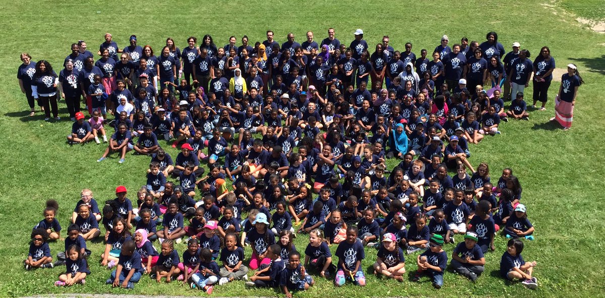 PelmoParkPS's tweet photo. We are Pelmo Proud #newswag #tshirts #pelmoproud #schoolwidephoto #PlayDayFun https://t.co/xE5IGpLlPo