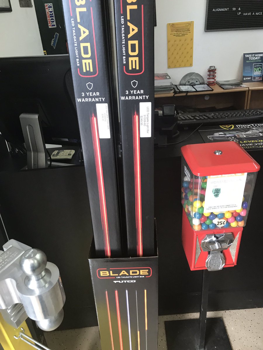 CBWHEELSCOM's tweet photo. 4th of July promotions  Led lights $199.00. With installation  HID bulbs with ballast $99.00. With installation https://t.co/0Vf0o2gBlr