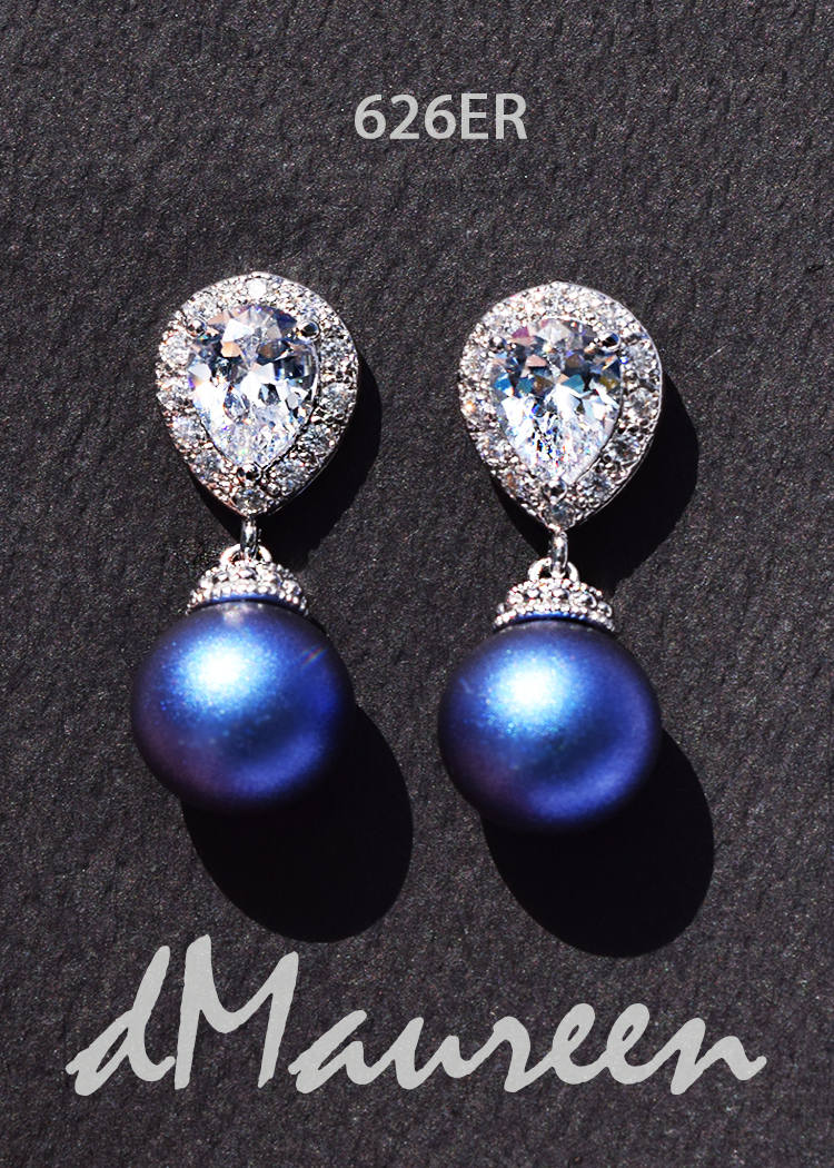 dMaureenVastine's tweet photo. Pearl Bridal Jewelry 626ER Deep Blue Pearl Bridal Earrings in rhodium. Halo… https://t.co/ZKMmZmSIxw #Etsy #Dmaureen https://t.co/4HTTOvyLW9