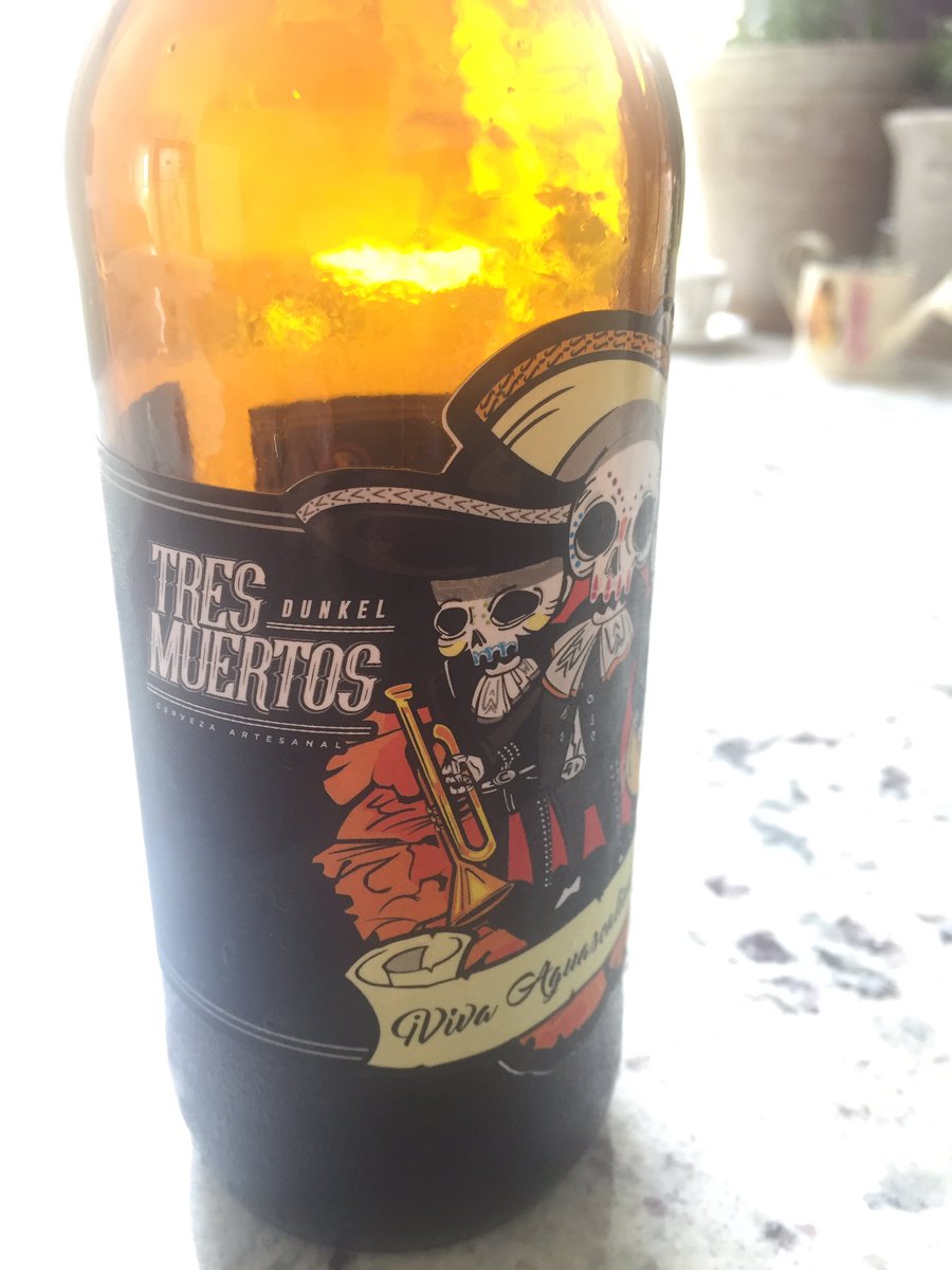 RodrigoErre's tweet photo. Cerveza Tres Muertos, mala, como la muerte. https://t.co/mOs2L5W2OF