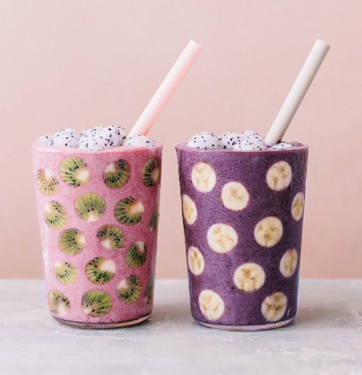 #Polkadot #smoothies! What's your pick: raspberry &amp; kiwi or blueberry &amp; banana? instagram.com/p/BVwxJpCgObX/