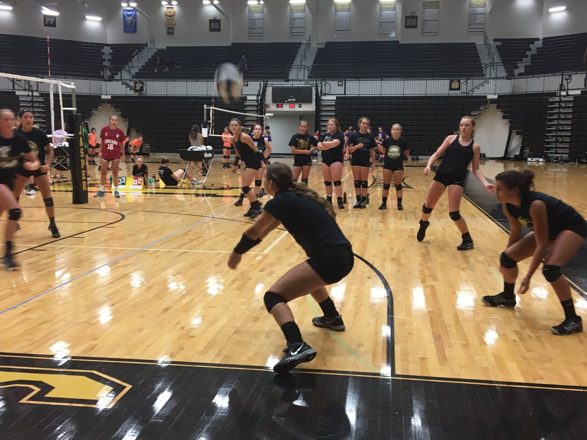 LoogooteeVball tweet picture