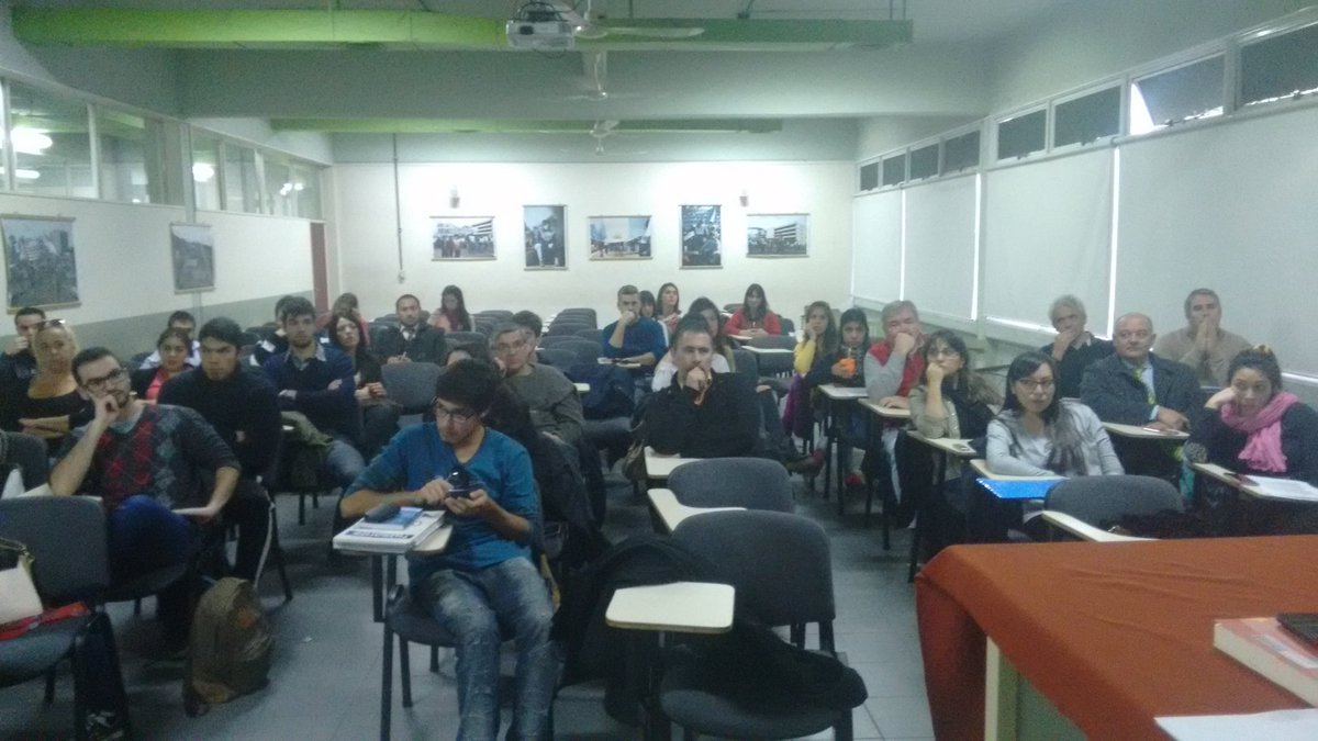 ViviMon82's tweet photo. Disertación sobre Reforma ley de ART en la Universidad de la Patagonia sede Trelew por la SRT @Pro_Chubut @joacomalbran @SRTArgentina https://t.co/1PR4TjNpzh